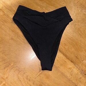 Aerie jacquard high waisted bikini bottom. Size XS. Never been worn.